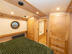 55x10 CUSTOM BUILD - BESPOKE BOAT CO