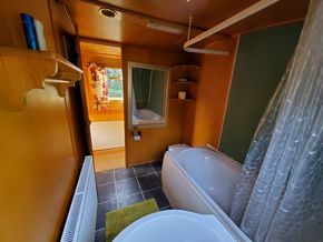 Spacious bathroom