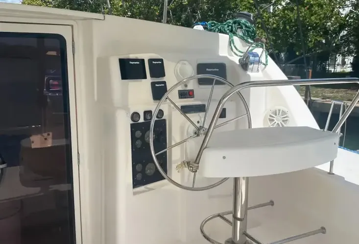 2003 Robertson And Caine leopard 38