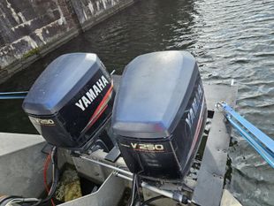 Yamaha 250hp twin outboard motors