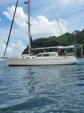 Pacific 40 Three Seas Yacht for sale 