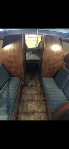 Hustler 30 Sailing Yacht