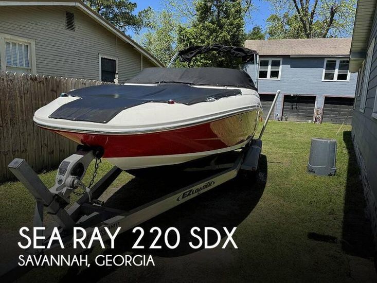 2017 Sea Ray 220 sdx