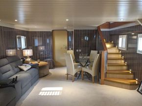 Custom Built Houseboat  - Saloon