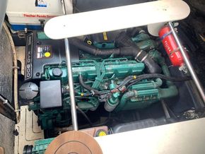 Cranchi Endurance 33  - Engine