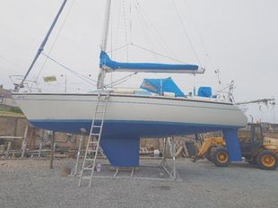 DEHLER 31 CRUISING YACHT YANMAR DIESEL