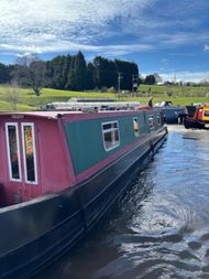 One Big Pub Crawl - A 49ft 2007 Alvechurch Boat Centres 4 berth cruise
