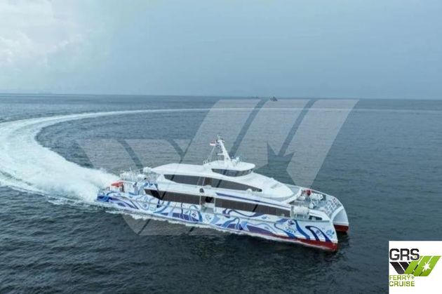 42m / 322 pax Catamaran Fast Ferry for Sale / #1140939