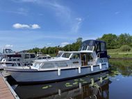 Dutch steel motor cruiser