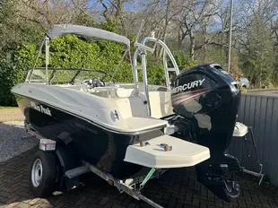 2017 Bayliner Element E18