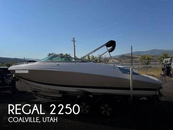 2012 Regal 2250