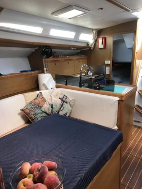 2010 Jeanneau Sun Odyssey 42i 15