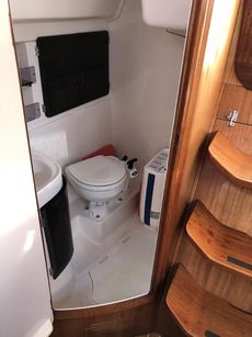 Delphia 29 swing keel yacht