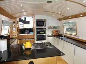 Collingwood Wide Beam 57 Cruiser Stern - Galley