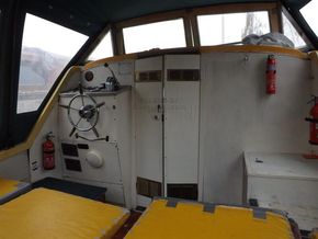 Eastwood 24 GRP Cabin Cruiser - Cockpit