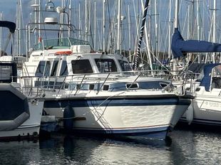 1995 Aquastar Oceanstar 118
