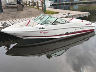 Maxum 1800MX