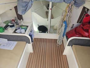 Formula 28  - Interior