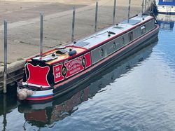 Amazing Mid engine 70' Narrowboat
