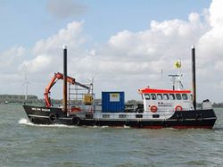 Multipurpose work ship, crane, spud legs