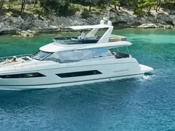 2016 Prestige 680