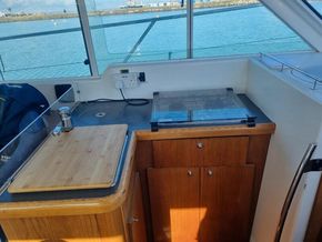 L shaped Galley in saloon