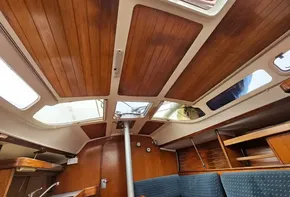 Beneteau Oceanis 320 for sale with BJ Marine