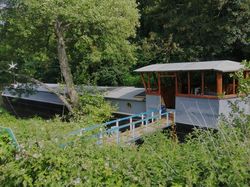 80ft x 14ft widebeam project houseboat barge liveaboard w mooring