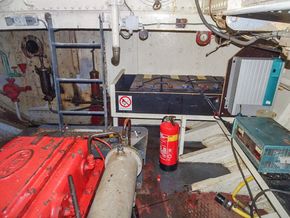 Dockyard 13, Motor tender