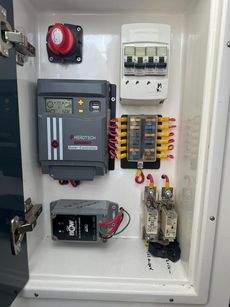 Custom-Built 31ft Motorboat