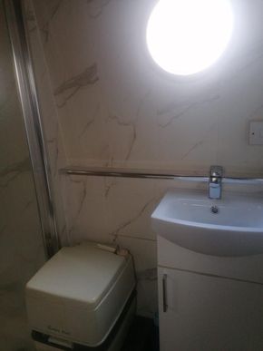 Basin & cassette loo