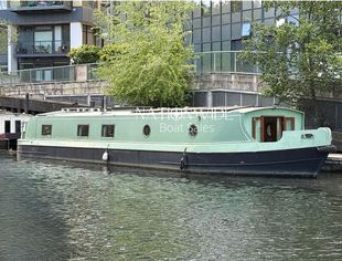 60ft by 12ft 6' Widebeam Cruiser & Possible Mooring in Hackney, London