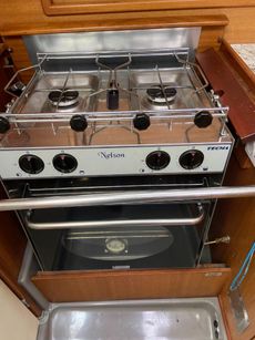 1989 Dehler 34