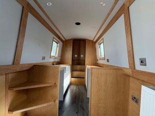 New 47 foot cruiser stern