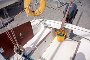 2002 Beneteau First 211 16