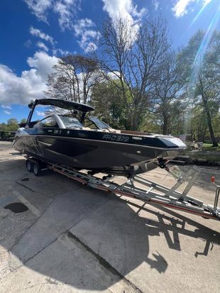 2023 Scarab 285 ID