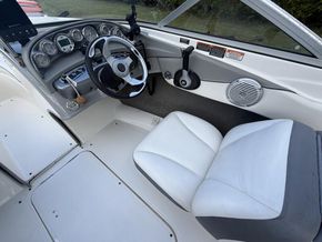 Bayliner 185 Bowrider  - Helm