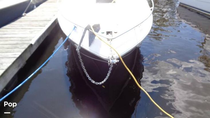 2005 Rinker Captiva 282 special edition