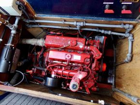 Narrowboat 57ft  - Engine