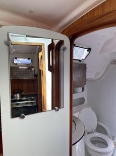 Beautifully maintained Dufour 32 Classic wheel steering shoal draft