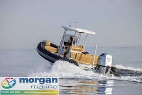 Highfield Sport 800 aluminium RIB - moving through the water