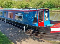 7 berth narrow boat.