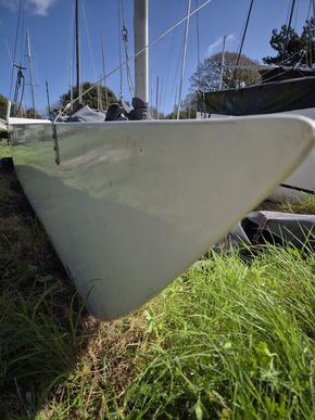 front right hull