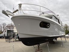 2017 Beneteau Swift Trawler 30