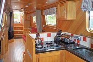 SHARE BOAT Solace 2 week summer share