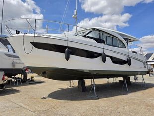 2022 Beneteau Antares 11