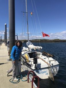 Unique centre cockpit trailer sailer