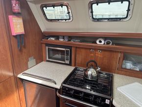2010 Hunter Legend 41 Deck Saloon 36
