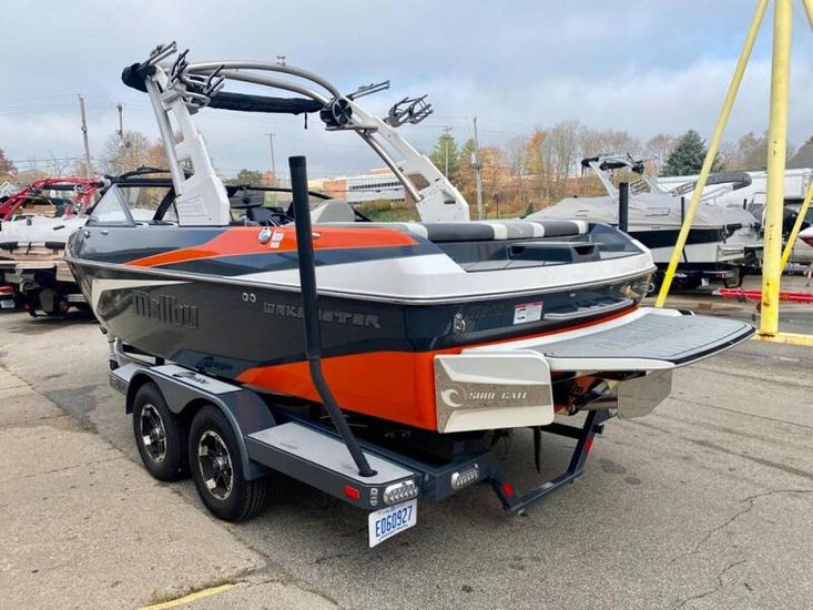 2018 Malibu 21 vlx