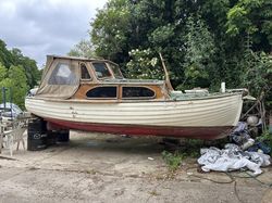 Dauntless 23 dayboat
